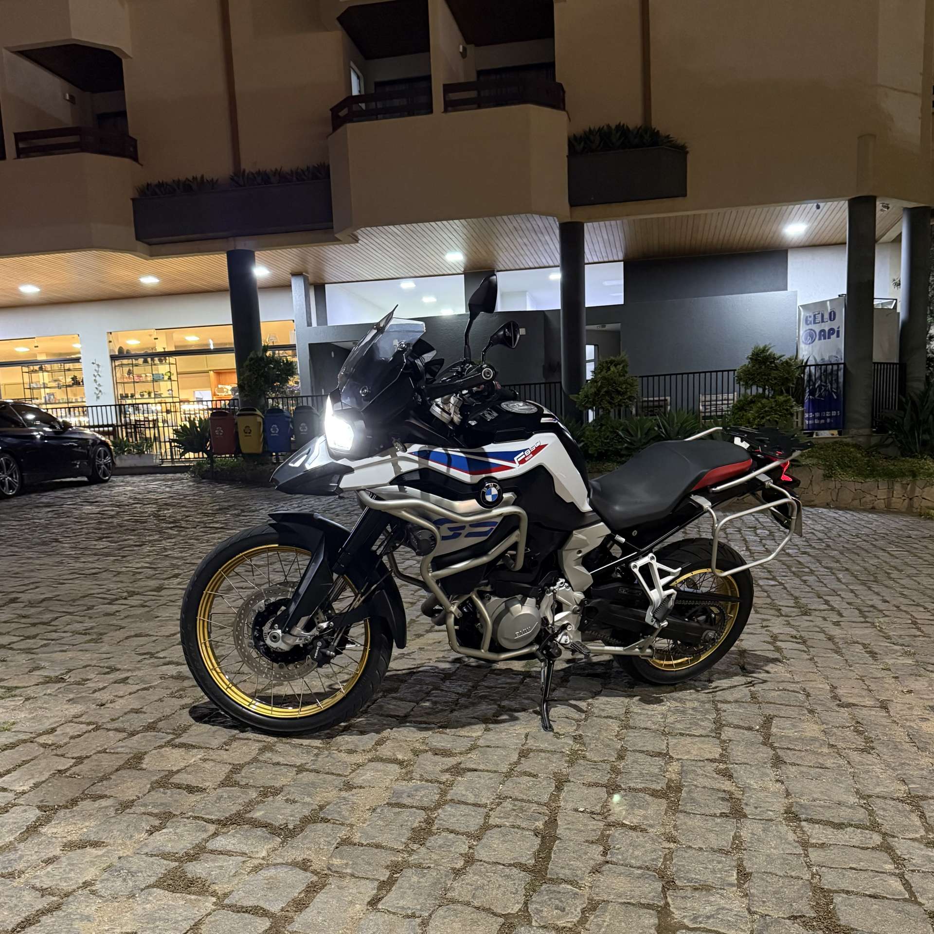 ROBOZÃO BMW F850 GS OU 40K